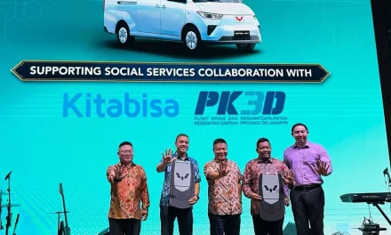 Langkah Hijau Wuling Mitra EV Minibus Jadi Ambulans DKI Jakarta