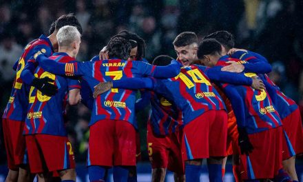 Semangat Pantang Menyerah, Barcelona Kejar Keajaiban