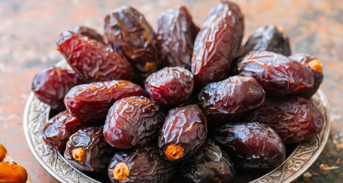 Sebelum Makan Kurma, Perlukah Di Cuci Terlebih Dahulu?