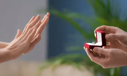 Wajar Kok! Ini Alasan Psikologis Kenapa Kamu Takut Menikah