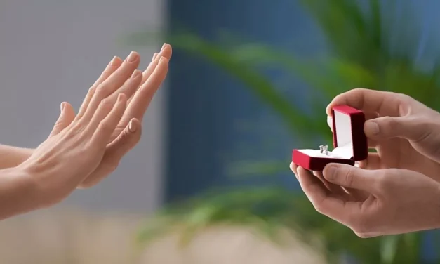Wajar Kok! Ini Alasan Psikologis Kenapa Kamu Takut Menikah